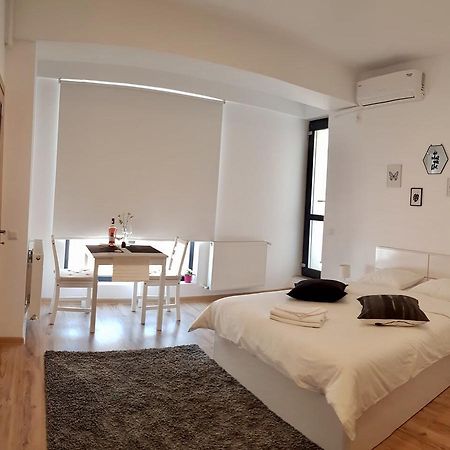 Studio Confort 3 Bucharest Luaran gambar