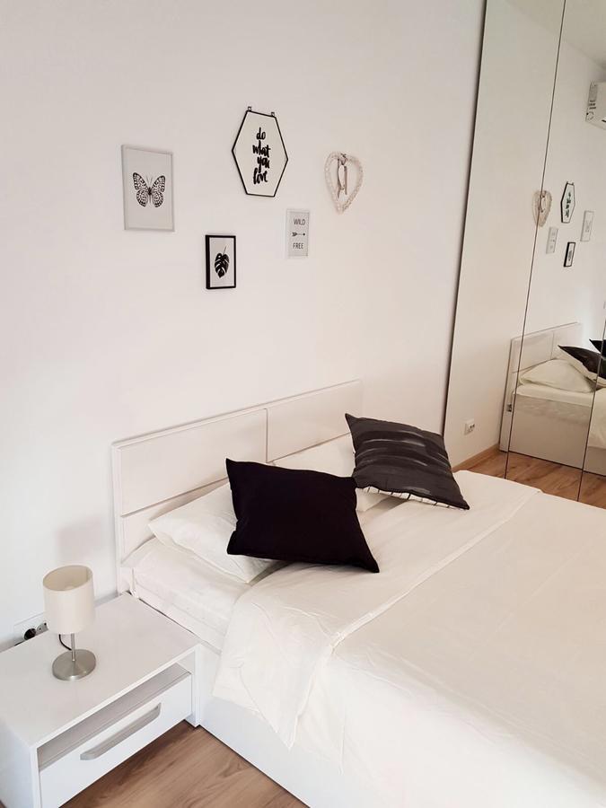 Studio Confort 3 Bucharest Luaran gambar