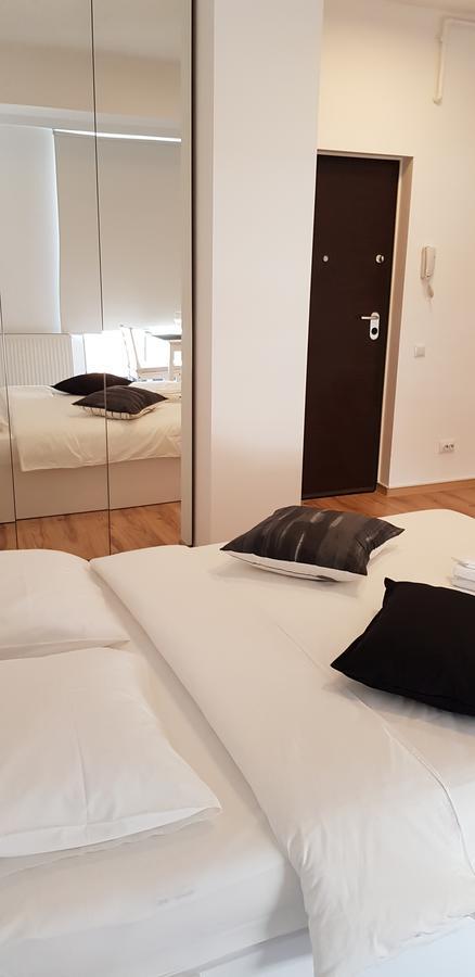 Studio Confort 3 Bucharest Luaran gambar